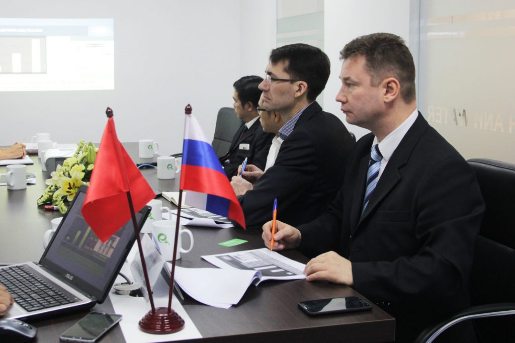 geyser-russia-lam-viec-voi-minh-anh-water-ve-may-loc-nuoc-nano-ecotar