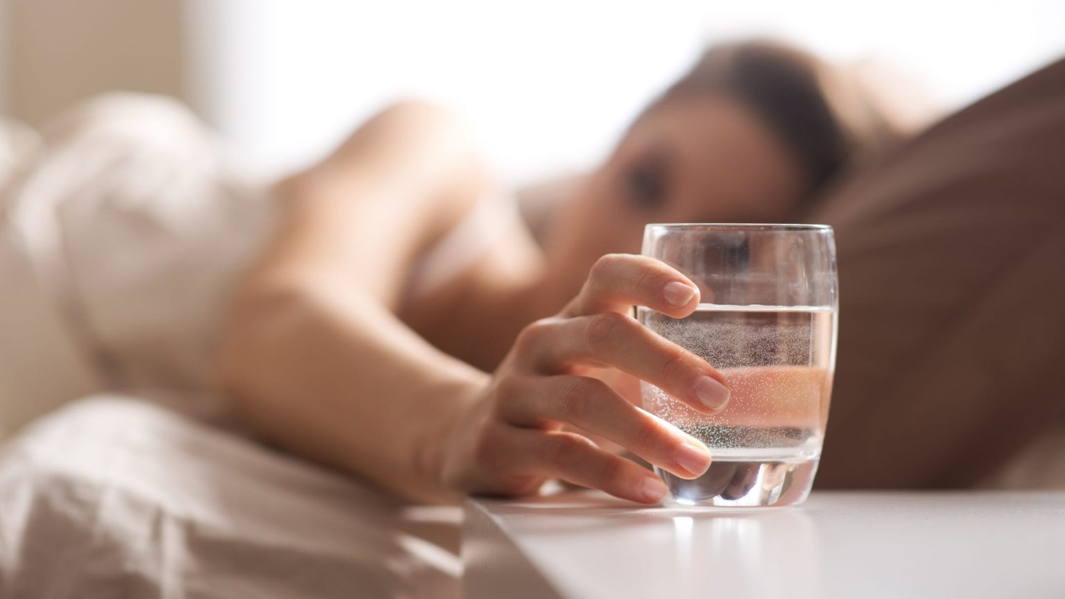Uống đủ nước mỗi ngày giúp tăng cường miễn dịch của cơ thể